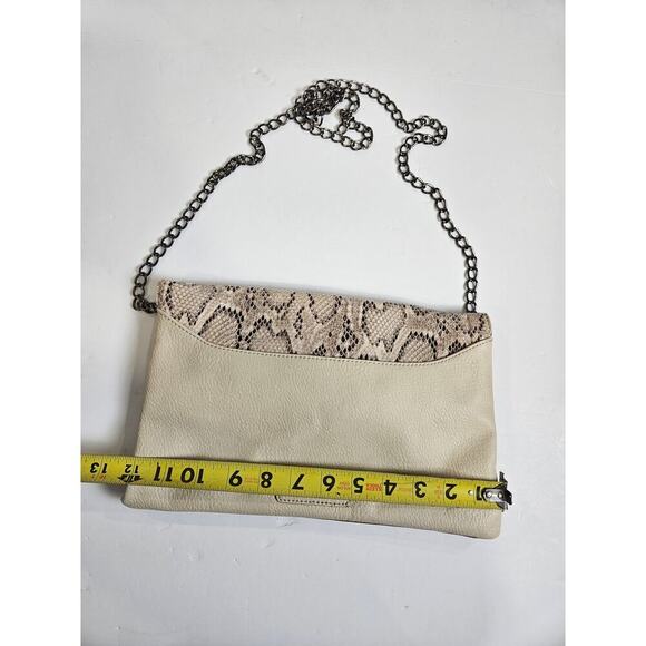 Steve Madden Snakeskin/ Cream Clutch Purse Crossbody Chain Strap Party - Picture 3 of 5